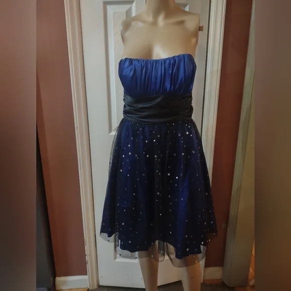 Blondie Nites by stacy sklar size 3 formal dress - Picture 2 of 9